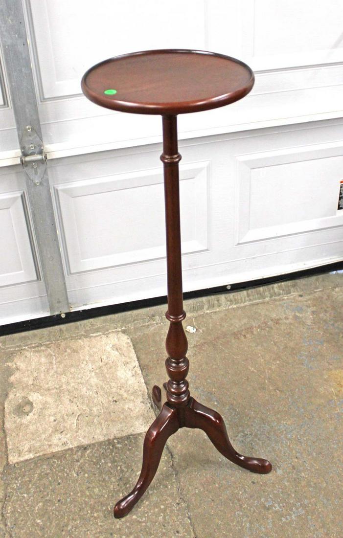 Solid mahogany queen anne candle stand (1 of 3)