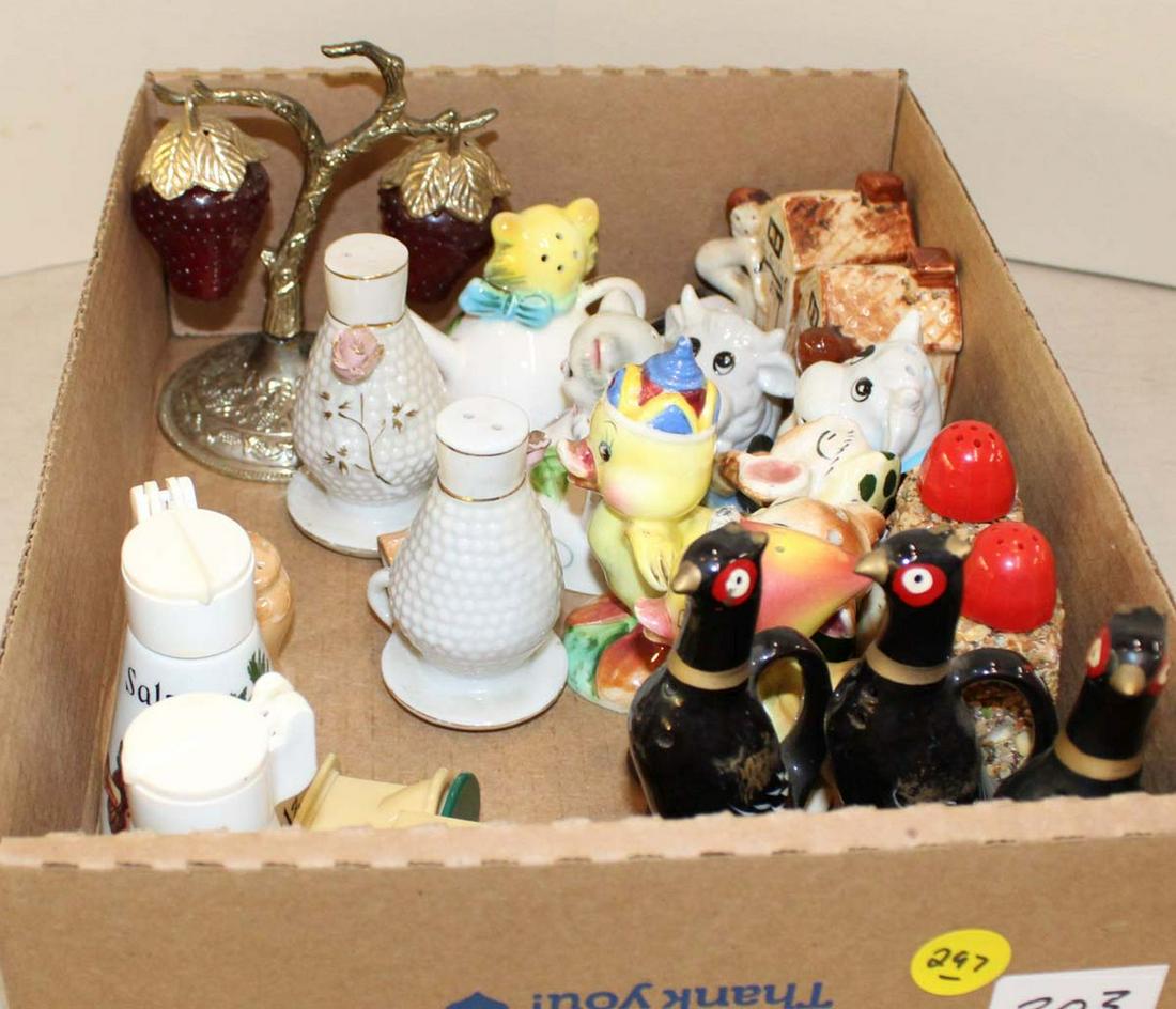 10+ vintage salt and pepper shaker collection (1 of 3)