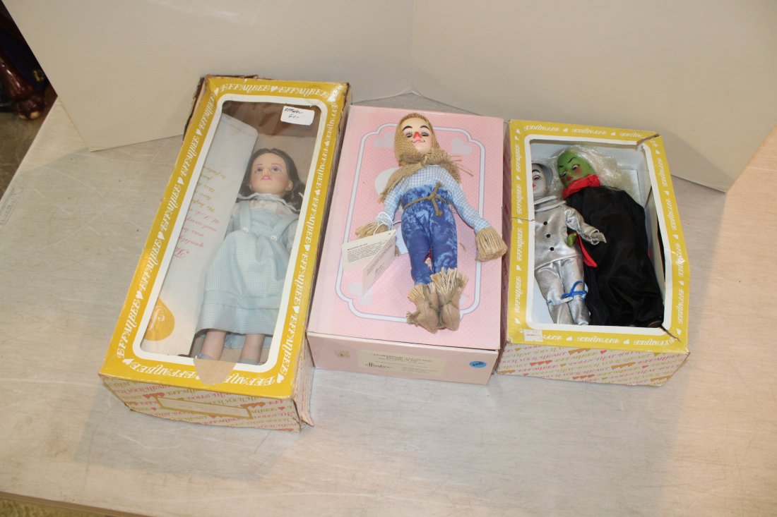 4 Effanbee Wizard of Oz dolls in boxes: 4 Effanbee Wizard of Oz dolls, Dorothy, Tin Man, Scarecrow, Witch
