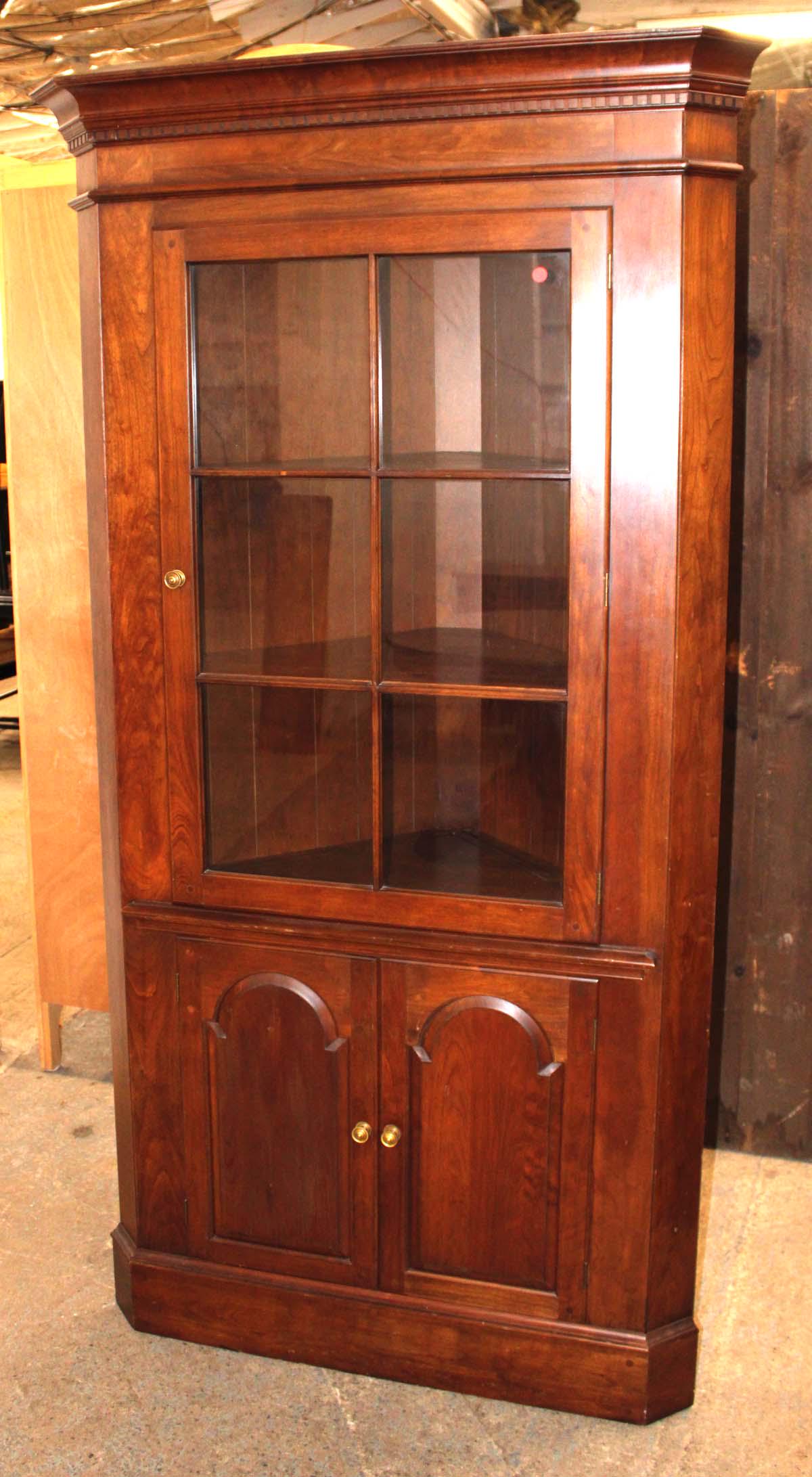 Pennsylvania House solid cherry 6 pane 3 door corner cabinet (1 of 4)