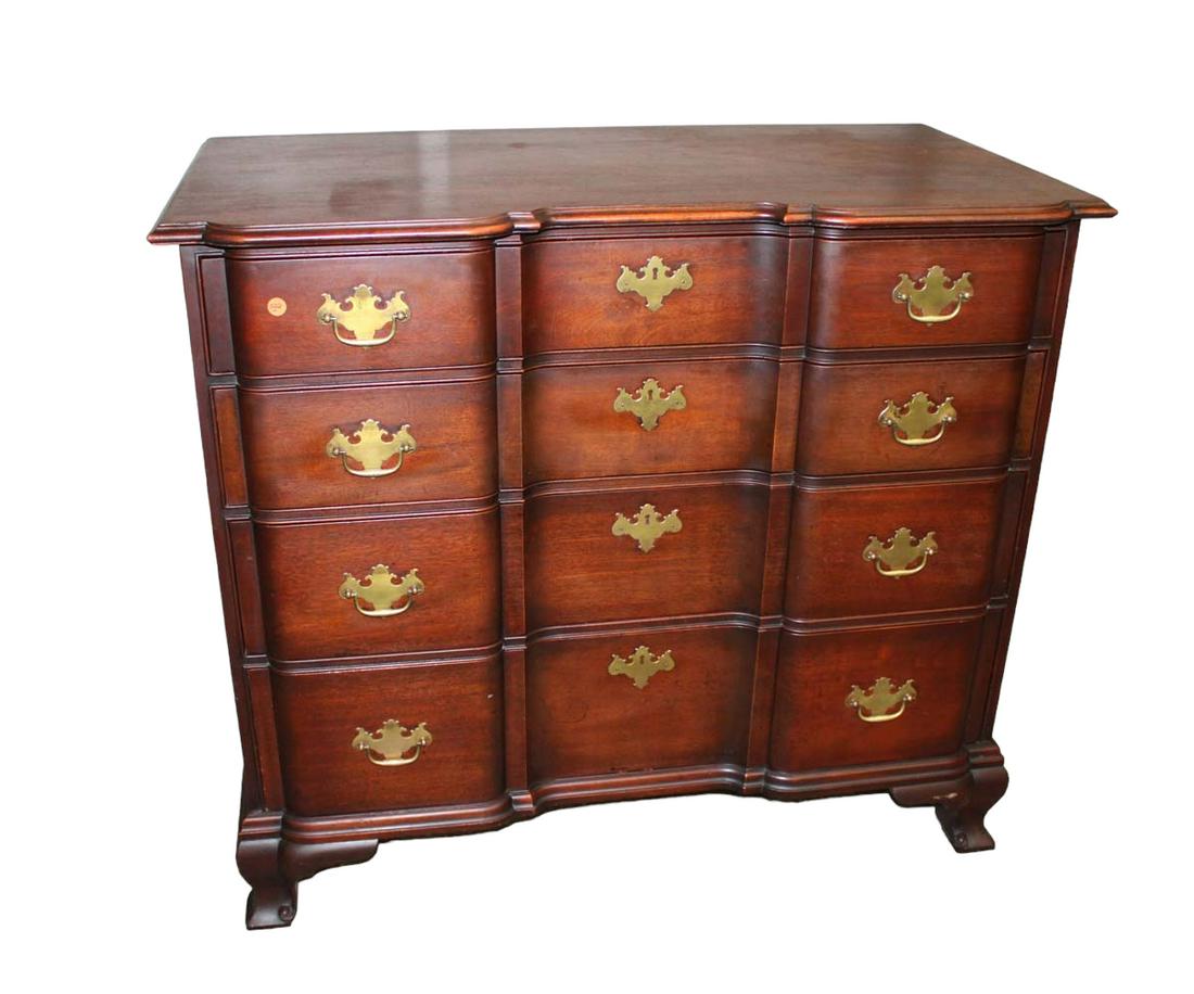 Kindel solid mahogany 4 drawer block front bachelors chest (1 of 8)