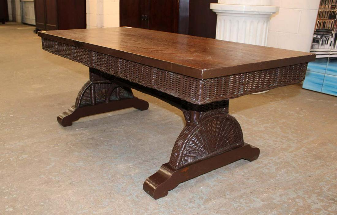 Wicker and oak antique style coffee table approx. 48" w x 22" d x 19" h: Wicker and oak antique style coffee table approx. 48" w x 22" d x 19" h