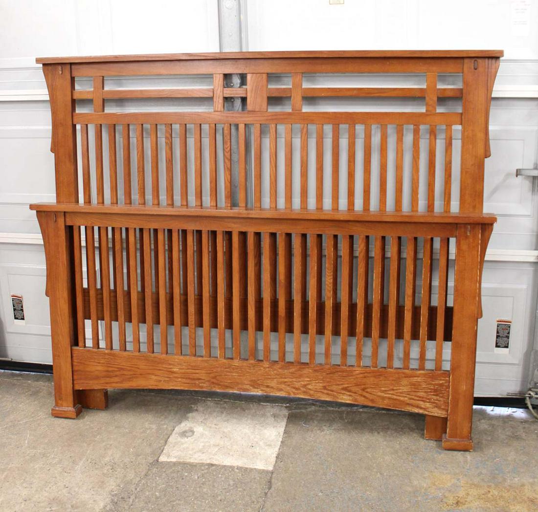 Riversedge mission oak style queen size bed NO Rails (1 of 3)