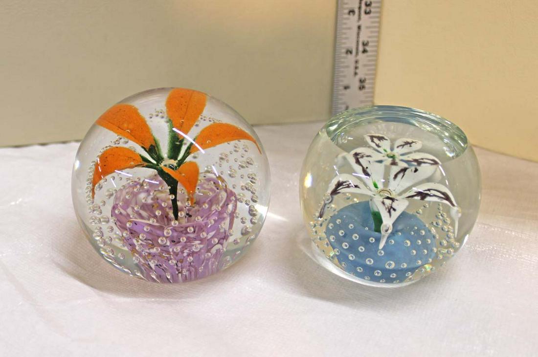 Wheaton Village WV vintage hand blown art glass paperweights flowers (1 of 5)