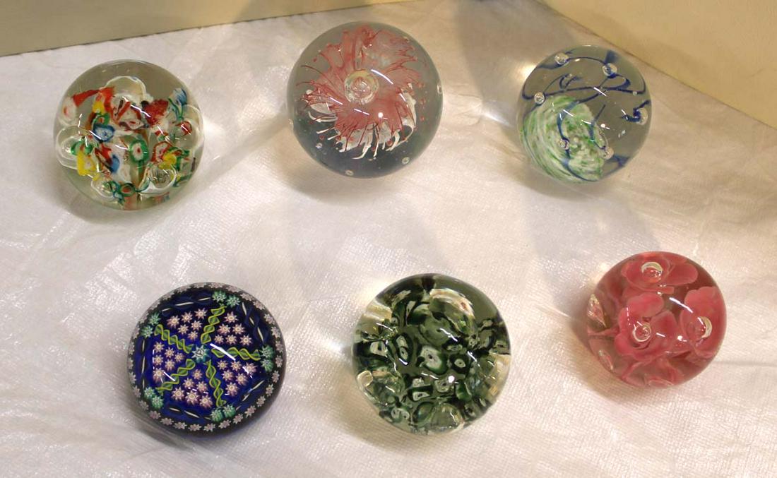 (6) Vintage hand blown art glass paperweights (1 of 4)