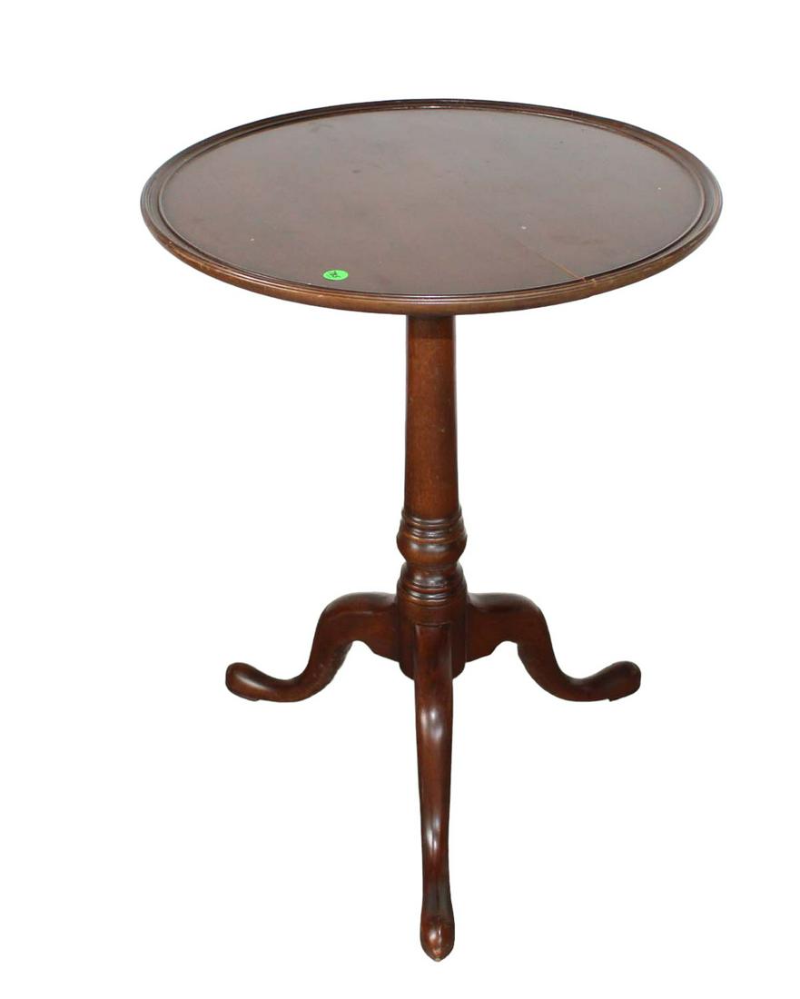 Vintage Kittinger solid mahogany tilt top table (1 of 6)