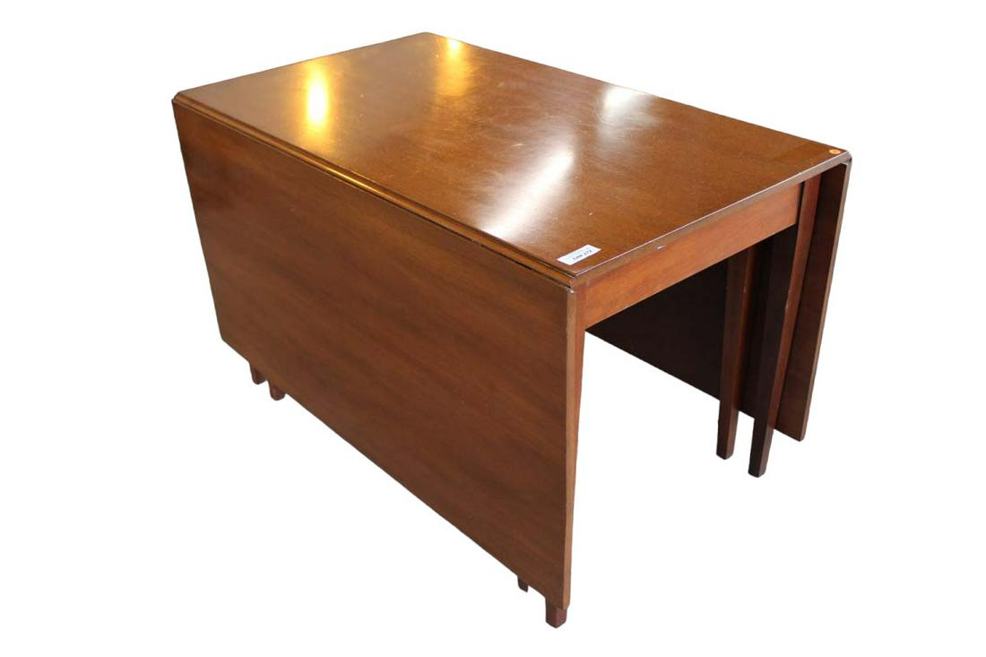 C.w. Kittinger Dining Room Table, Solid Mahogany Original Finish Auction
