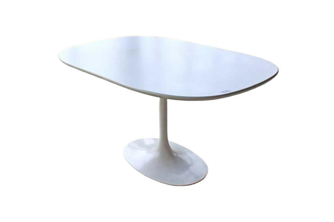 MCM style tulip base rectangle kitchen table in the white formica (1 of 3)