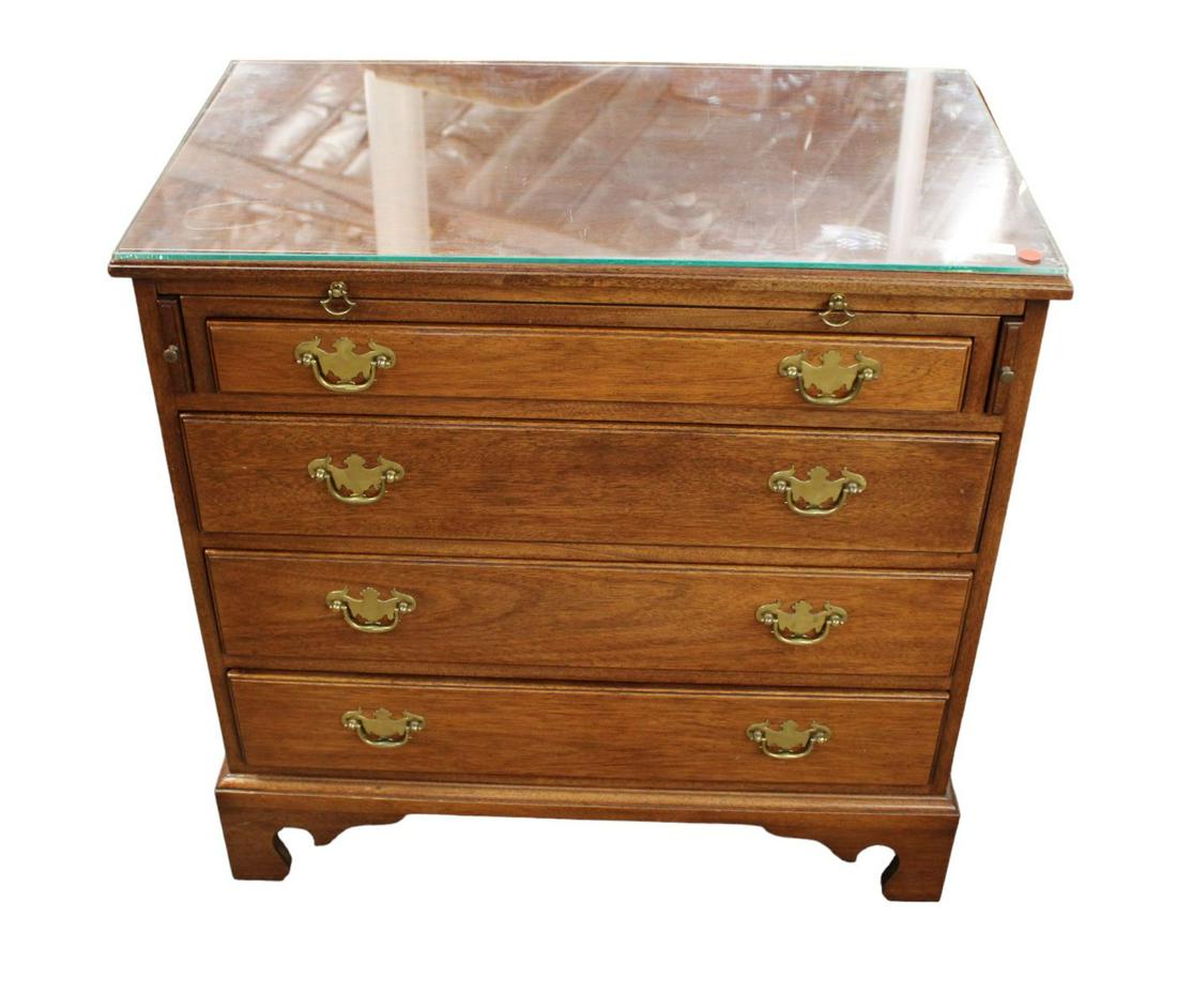 Vintage Kittinger chest Williamsburg Adaption Collection with pull out tray, solid mahogany, 4 (1 of 6)