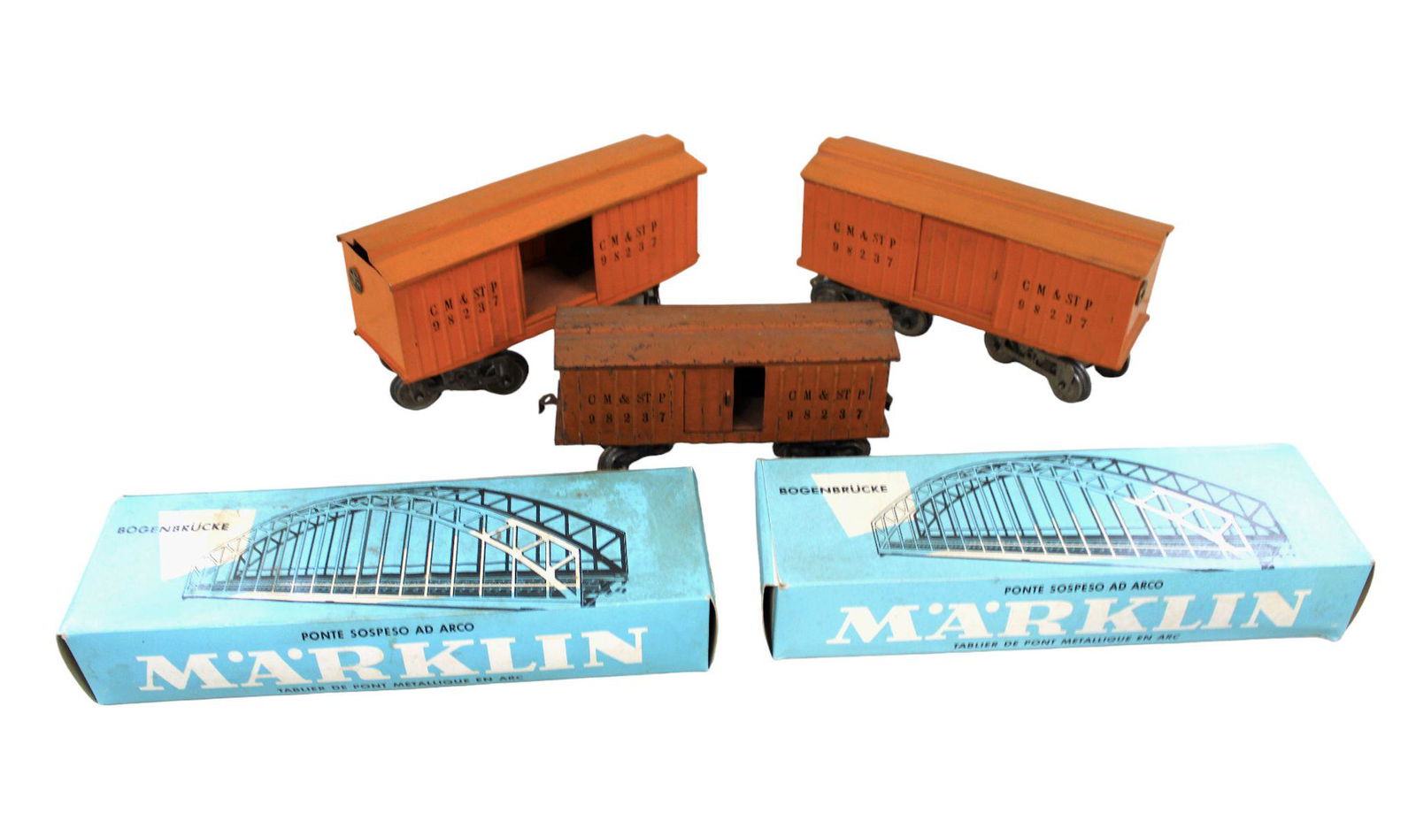 Group lot  of 6, Marklin bridges and Lionel box cars (1 of 4)