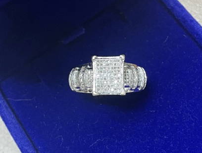 14k impressive ring, white gold and diamonds, size 8: 14k impressive ring, white gold and diamonds, size 8