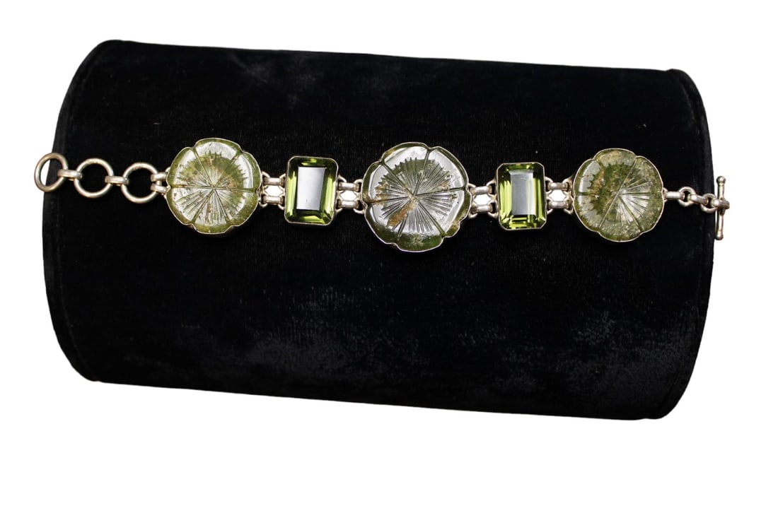 Handmade bracelet: 89ct Peridot sterling bracelet, 8”l: Handmade 89ct Peridot sterling bracelet, 8”l
