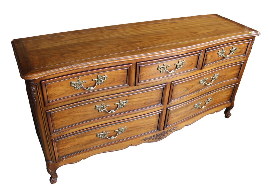 Kindel quality french style low chest, 7 drawer, walnut (1 of 4)