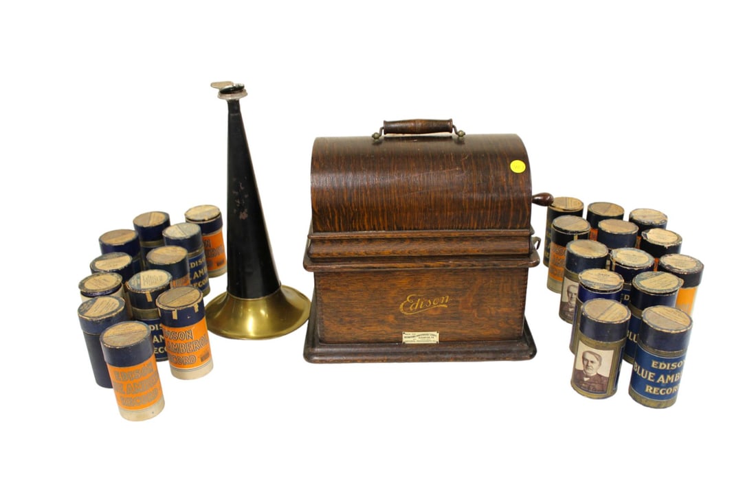 Antique Edison cylinder player with horn and 24 cylinders in oak case (1 of 6)