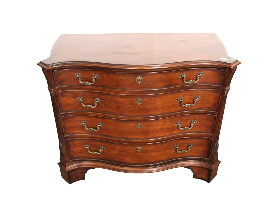 Quality Henredon bachelors chest, solid mahogany, serpentine 4 drawer, original finish (1 of 7)