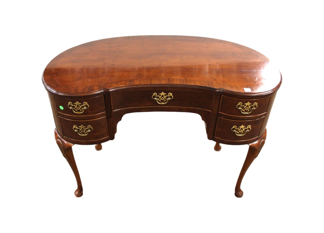 Nice Henredon kidney shape dressing vanity, mahogany with Yew wood banding (1 of 7)