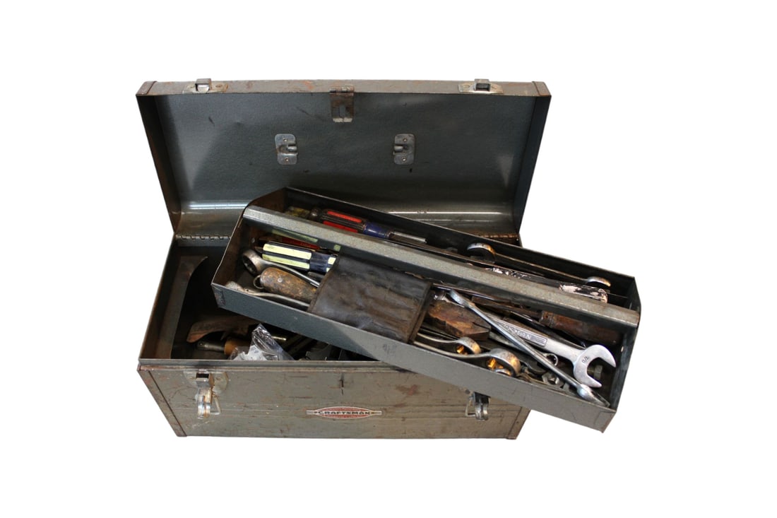 Vintage Craftsman 18" box metal tool box with assortment of tools: Vintage Craftsman 18" box metal tool box with assortment of tools