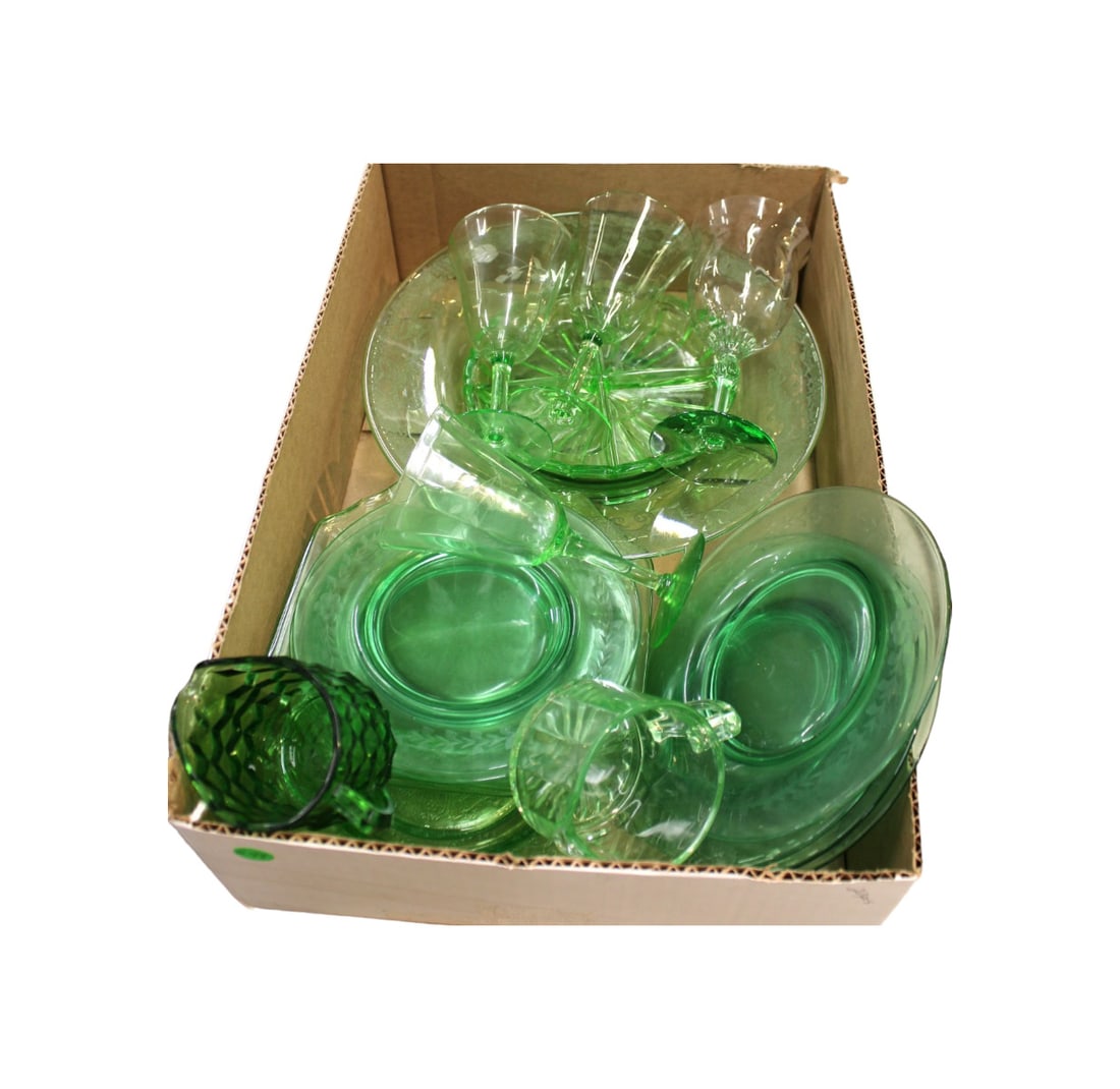 20 pcs of antique depression glass in the green (1 of 2)