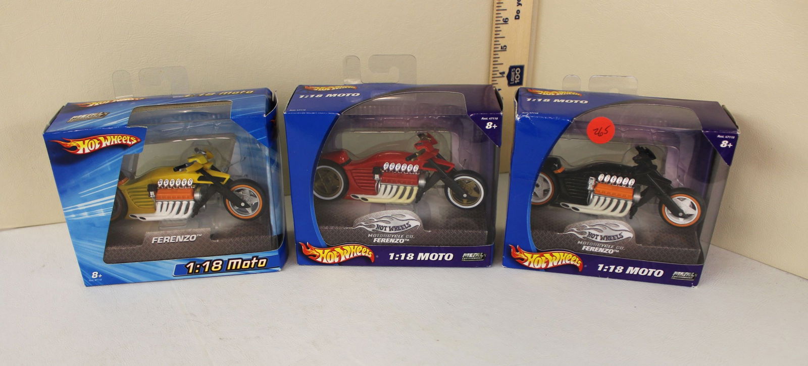 3 Hot Wheels Motorcycle Ferenzo series, 1/18 scale,  original packaging not opened (1 of 4)