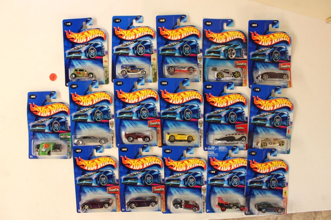 16 Hot Wheels mixed series, original packaging not opened: 16 Hot Wheels mixed series, original packaging not opened