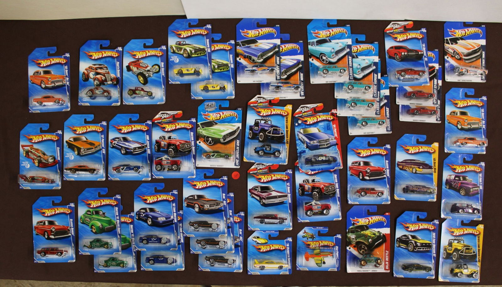 41 Hot Wheels mixed series cars, unopened (1 of 5)