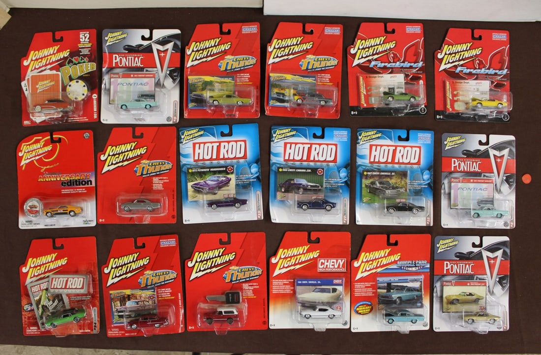 18 Johnny Lightening mixed series, Poker, Chevy Thunder, Hot Rod Magazine cars and other, unopened: 18 Johnny Lightening mixed series, Poker, Chevy Thunder, Hot Rod Magazine cars and other, unopened