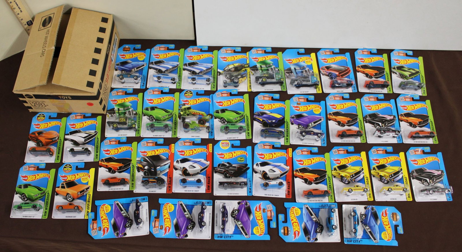 36 Hot Wheels mixed series cars, unopened (1 of 4)