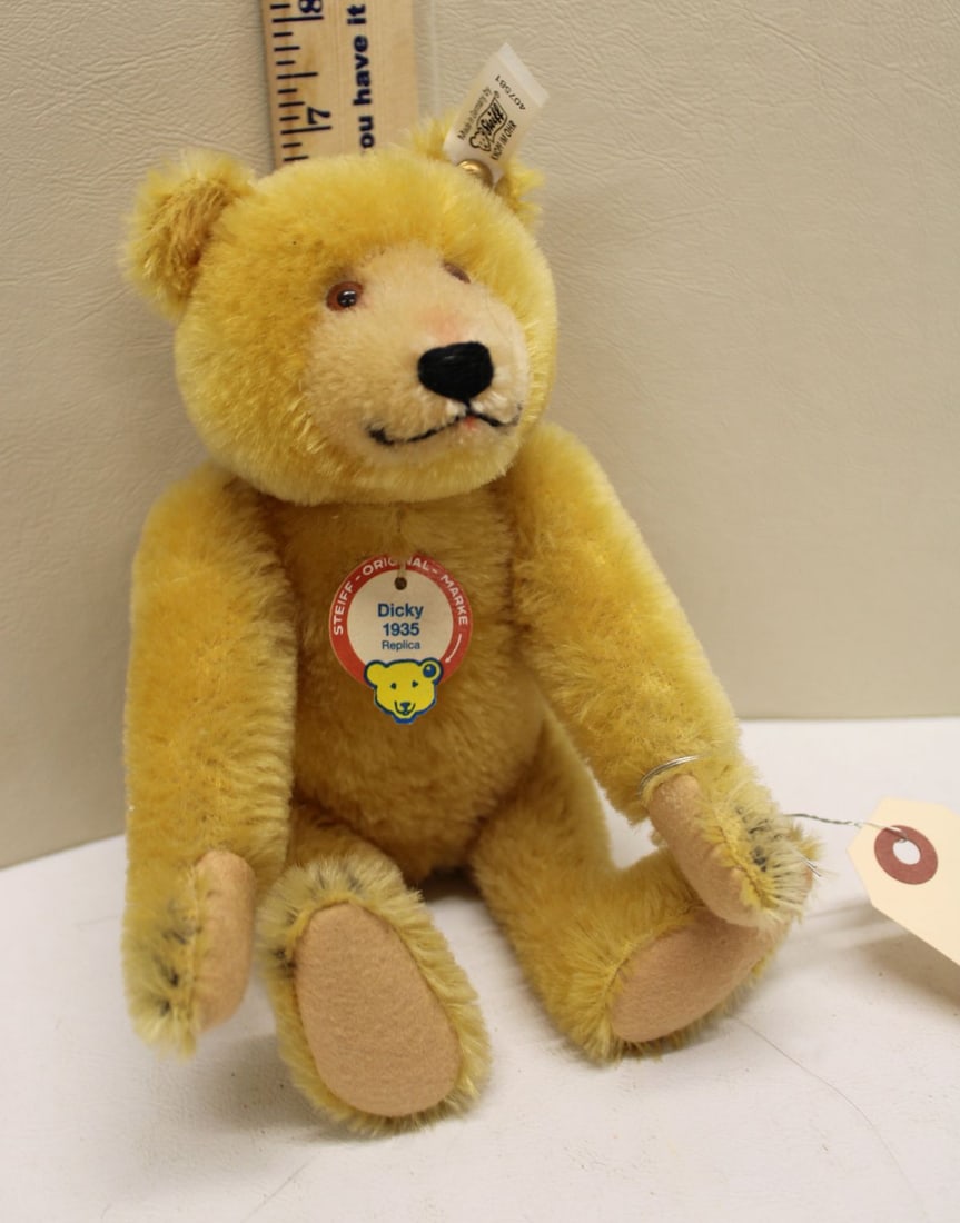 Vintage Steiff 7" Jointed 1935 Replica of Dicky Teddy Bear, structurally sound and in good condition (1 of 6)