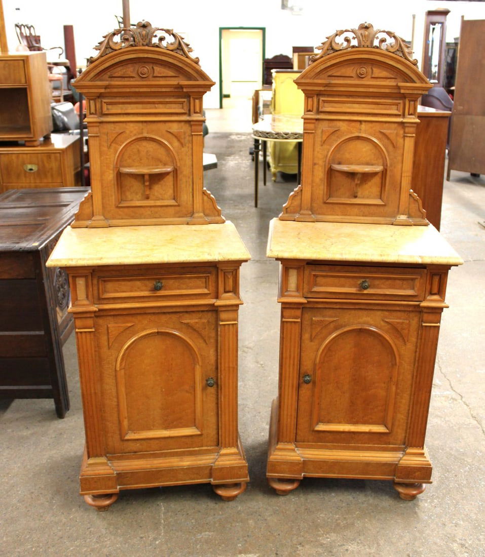 Pair Antique Birdseye Maple Mt Nightstands, Left & Right Auction