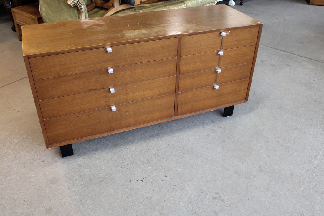 Herman Miller 8 drawer Mid Century chest in the walnut (1 of 5)