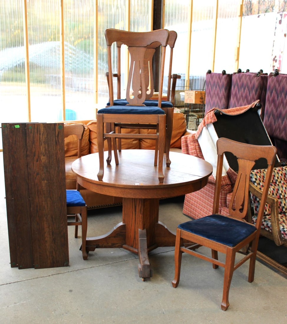 Antique 5pc oak  42" round dining room set (3) 10" leaves (1 of 5)