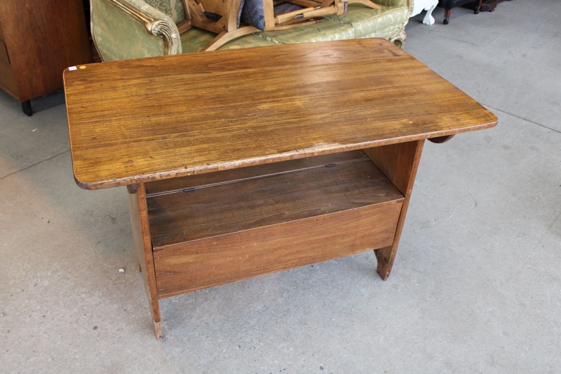 Antique Country flip top bench table, lift top storage box and cut out sides (1 of 5)