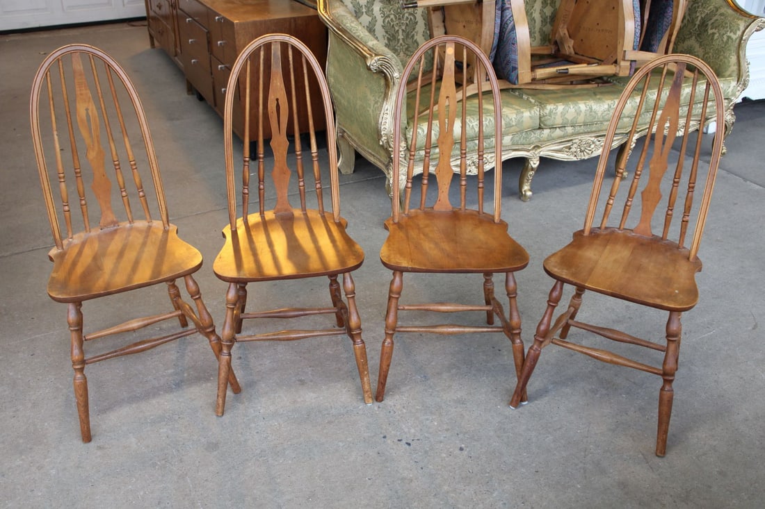 Set of 4 Country Maple Brace Back Style Chairs (1 of 2)