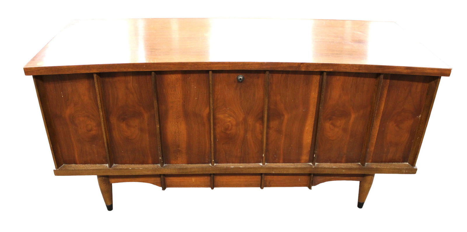 MidC walnut Lane Furniture cedar chest with key & lock works as should, structurally sound & good (1 of 6)