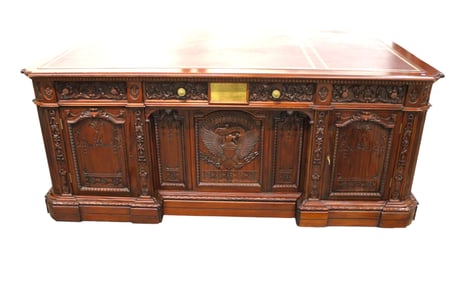 Fantastic Resolute Presidential Desk hand carved solid mahogany and leather top with working key