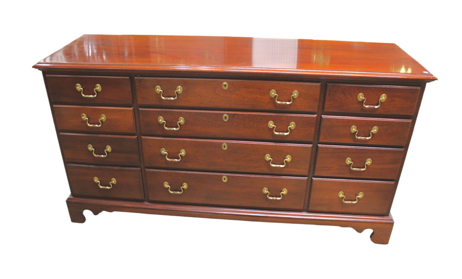 Nice Link Taylor Heirloom 12 drawer low chest, solid mahogany (1 of 7)