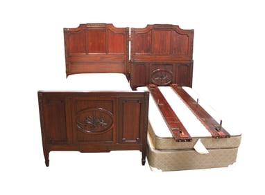 Beautiful pair Edwardian twin beds, antique, solid mahogany