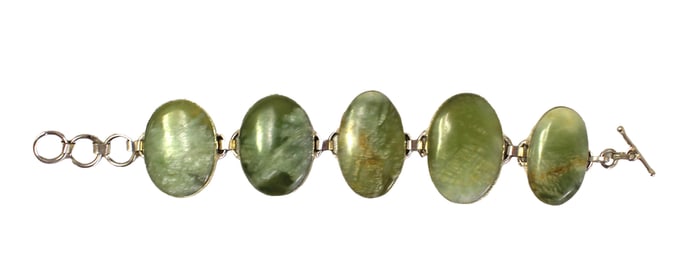 Green quartz  and sterling silver bracelet, approx. 8"