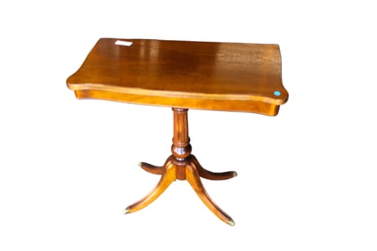 Vintage mahogany Duncan Phyfe style console table