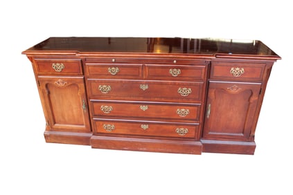 Stoneleigh Furniture buffet with pull out board in mahogany finish