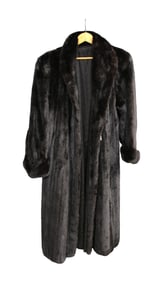 Beautiful long black mink fur coat, in good condition, approximate size small