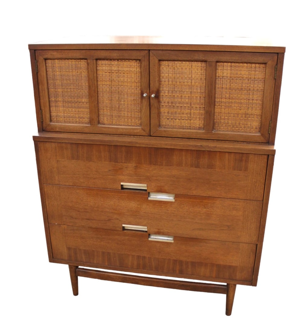 Mid Century Modern chest on chest of American Martinsville: Mid Century Modern American of Martinsville walnut chest on chest with brass inlays and fitted interior. All original finish. structurally sound and in good condition, with some surface wear on top. 3
