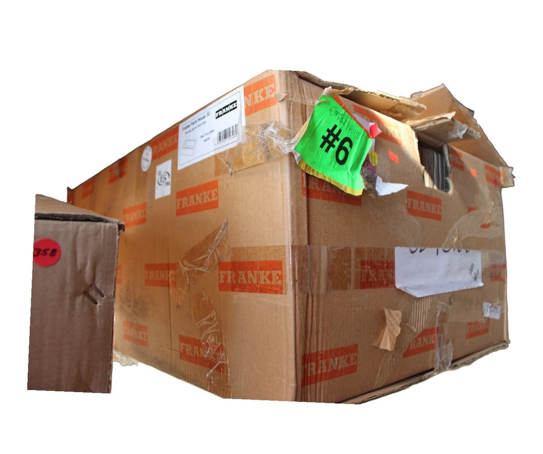 New Franke farm house 30" sink FHK 710-30WH: New Franke farm house 30" with fire clay apron front sink in the white with box FHK 710-30WH