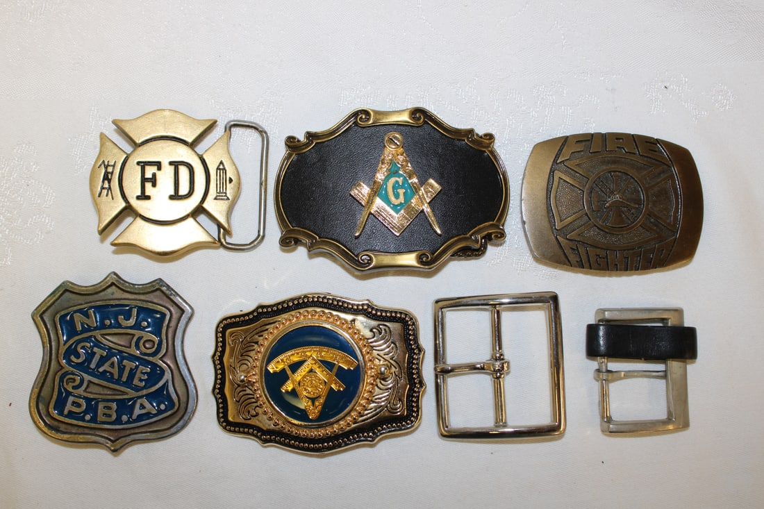 7 belt buckles: fireman, masonic and state police (1 of 2)