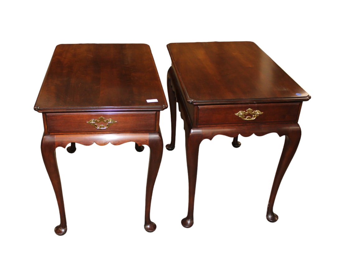 Statton solid mahogany Queen Anne lamp tables (1 of 6)