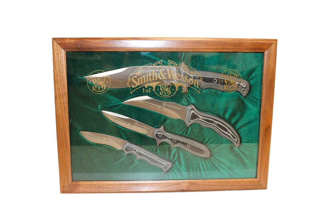 Smith & Wesson Limited Edition 1 of 20 Micarta 1st production run 014 4 knives in hanging walnut (1 of 4)