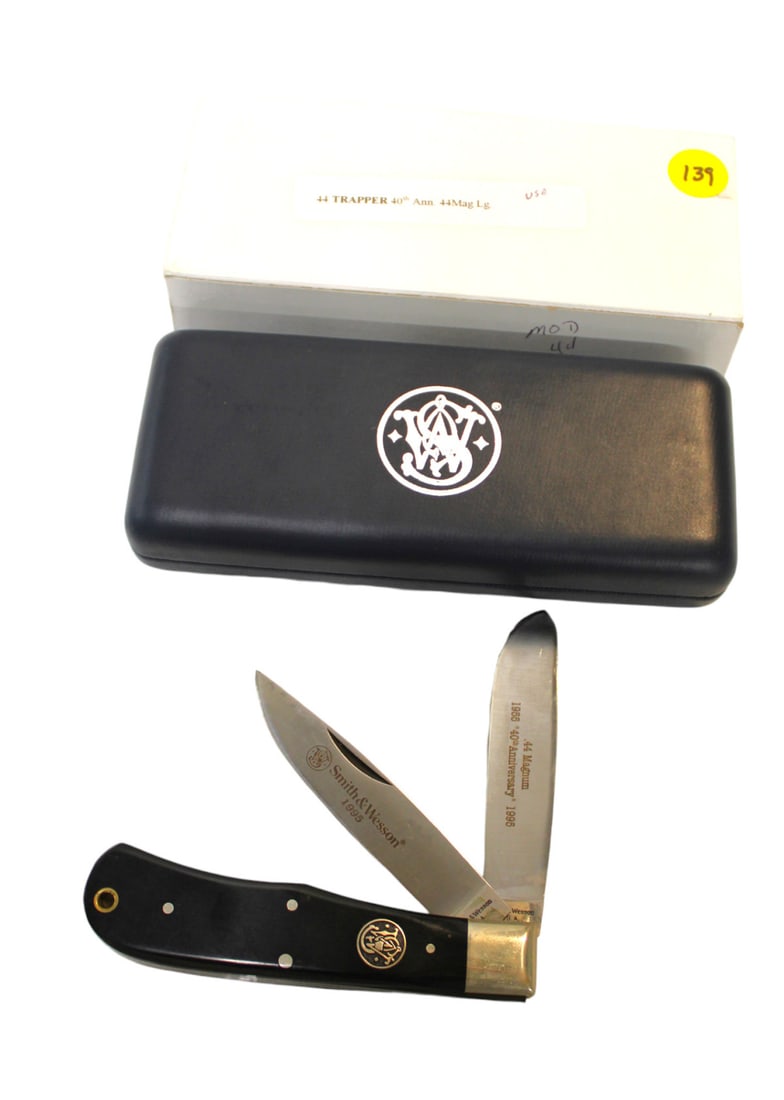 Smith & Wesson 44 Trapper 40th Anniv. 44 Mag Large USA, original box & hard case (1 of 2)