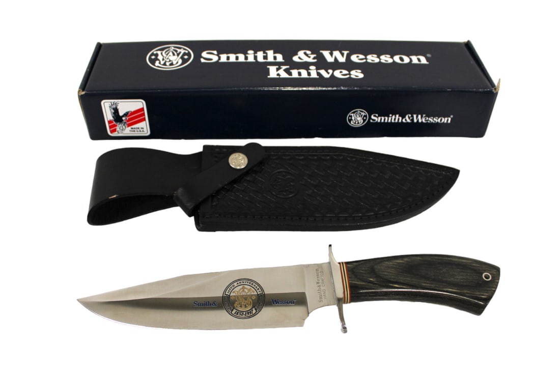 Smith & Wesson 404 Bowie 145 Anniversary Wood in original box: Smith and Wesson 404 Bowie 145 Anniversary Wood in original box