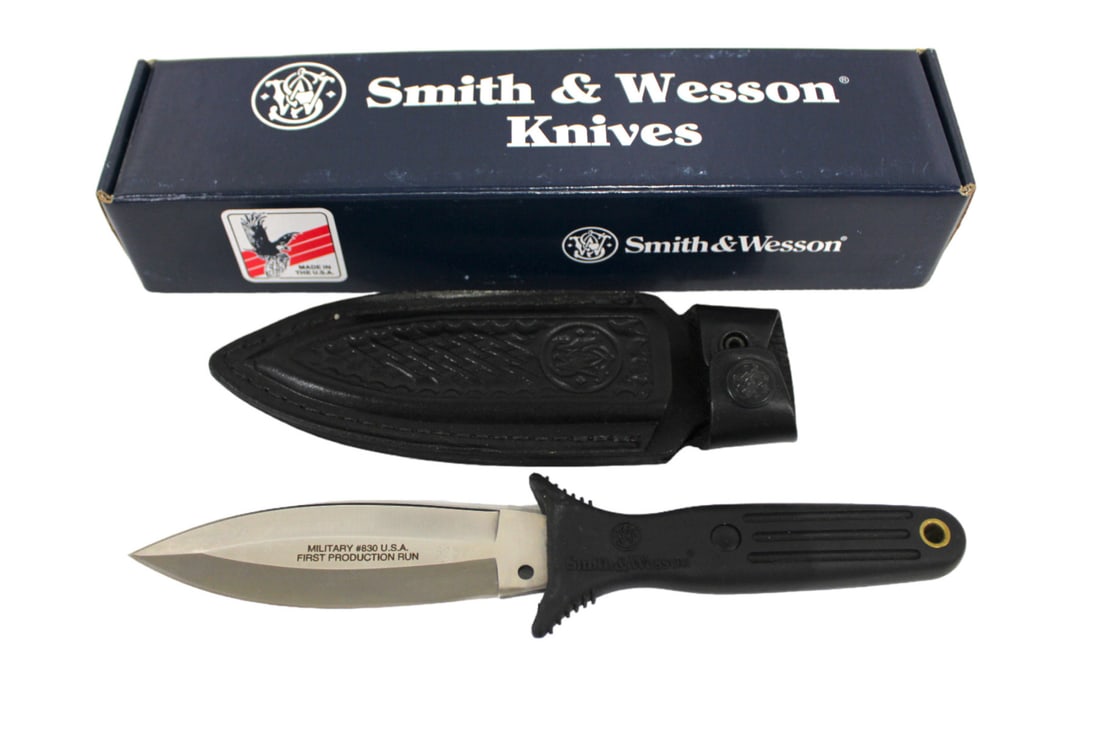 Smith & Wesson 830 Straight Military Model Boot knife first production run 325 (1 of 3)