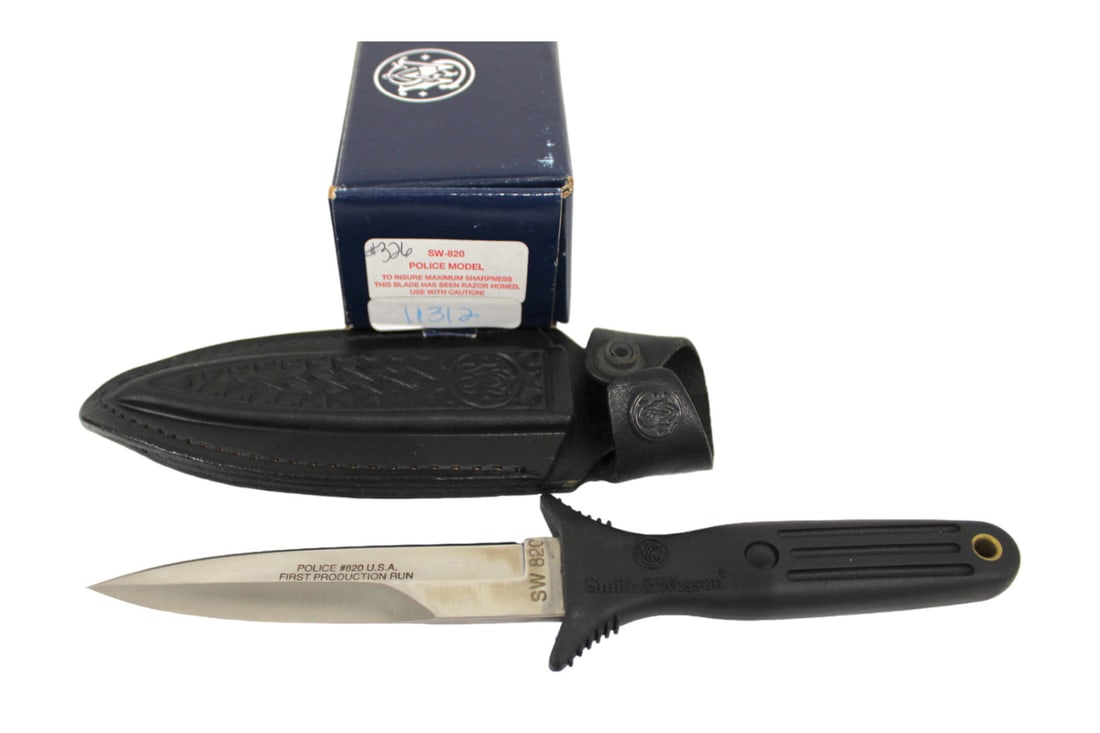Smith & Wesson #326 820 Straight Police Model Boot knife first production run (1 of 3)